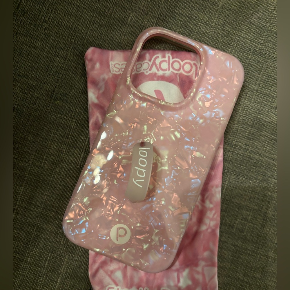 Loopy case iPhone 14 Pro. Pink opal
